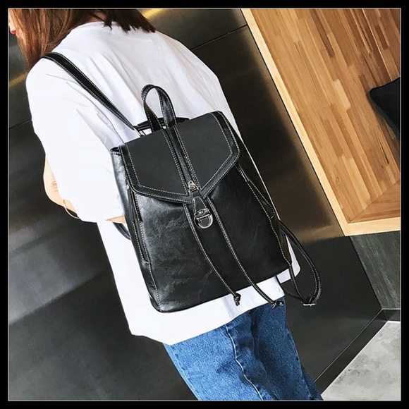 NEW CAMBRIDGE Bucket Backpack - Picture 7 of 8